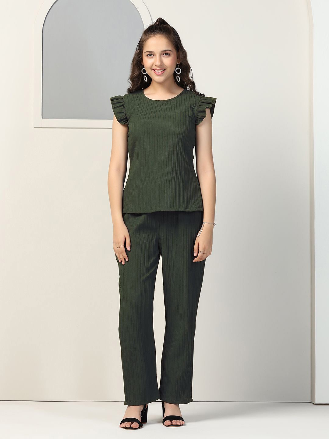 

YK Girls Round Neck Top With Trousers, Olive