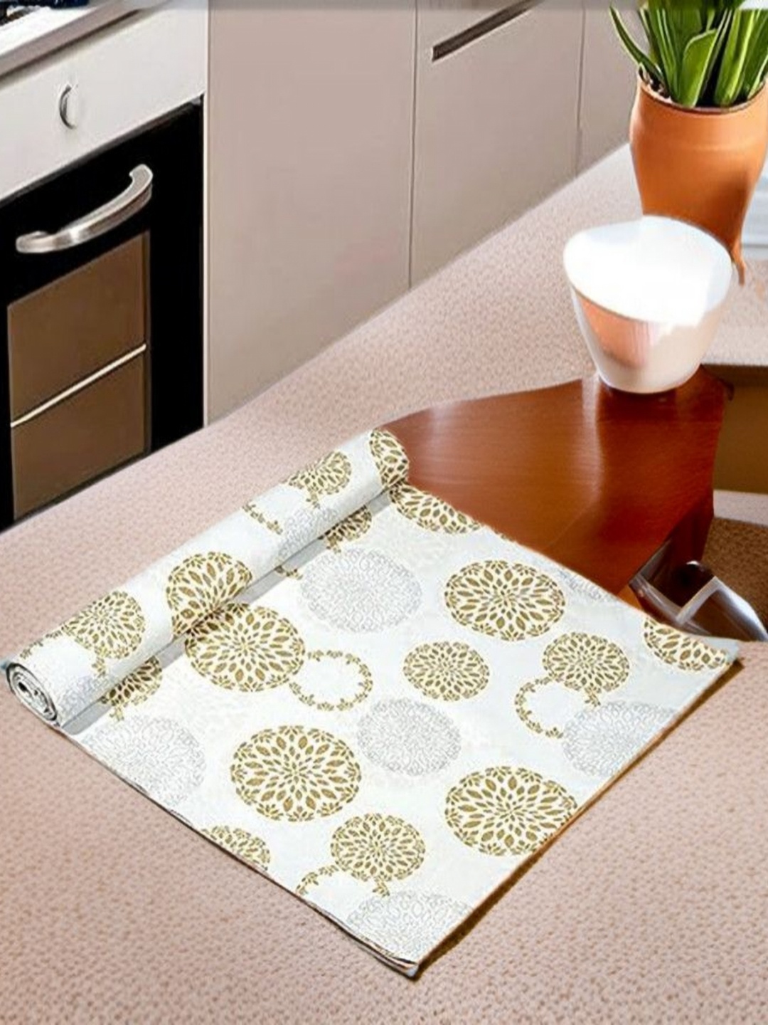 

REVEXO White & Gold Printed Water-Resistant Shelf Liner