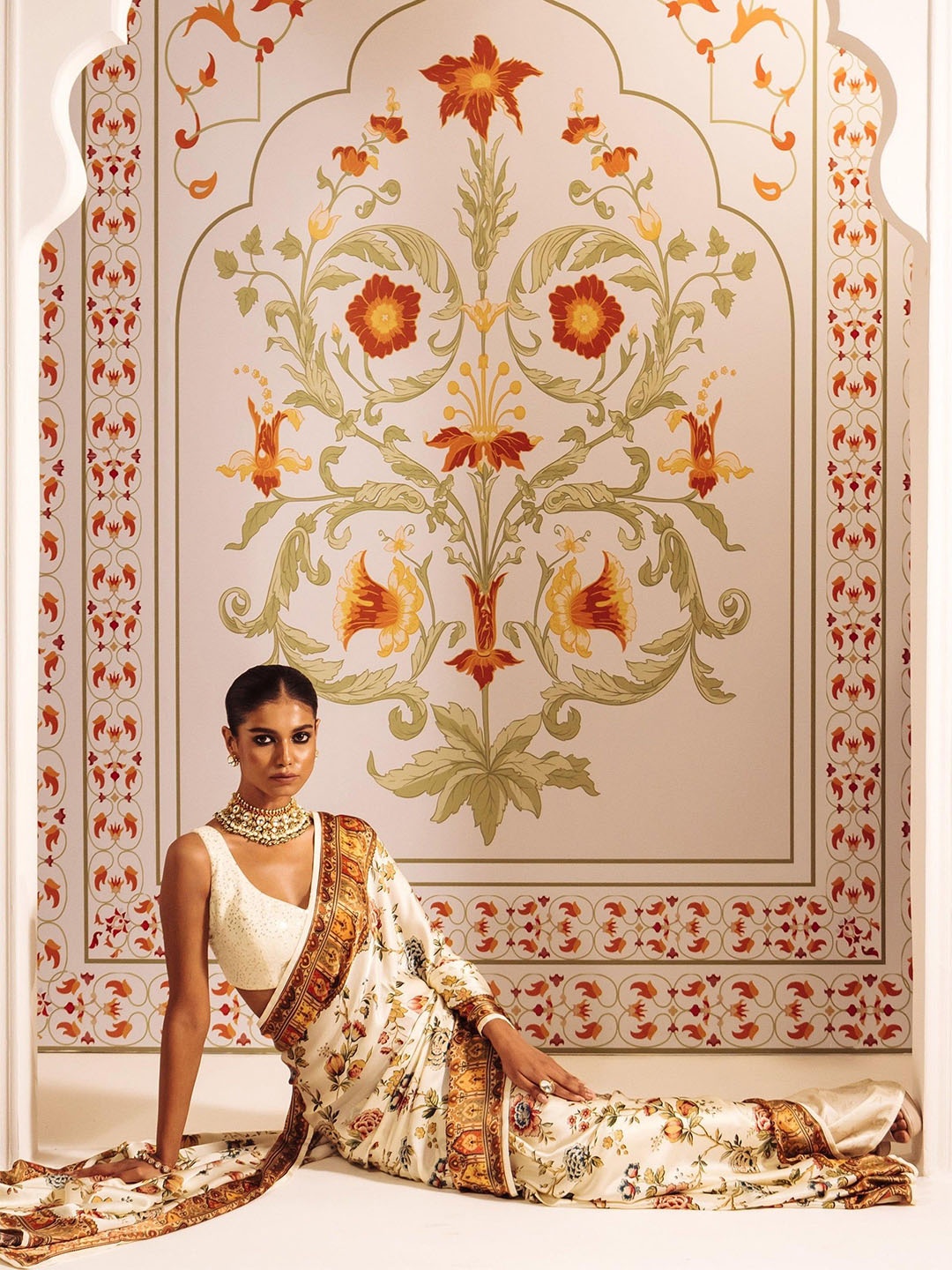 

Vintro Floral Printed Satin Saree With Unstitched Blouse, White