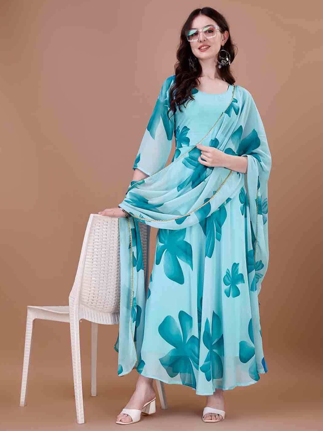 

Krunal Raiyani Floral Printed Maxi Dress With Dupatta, Blue