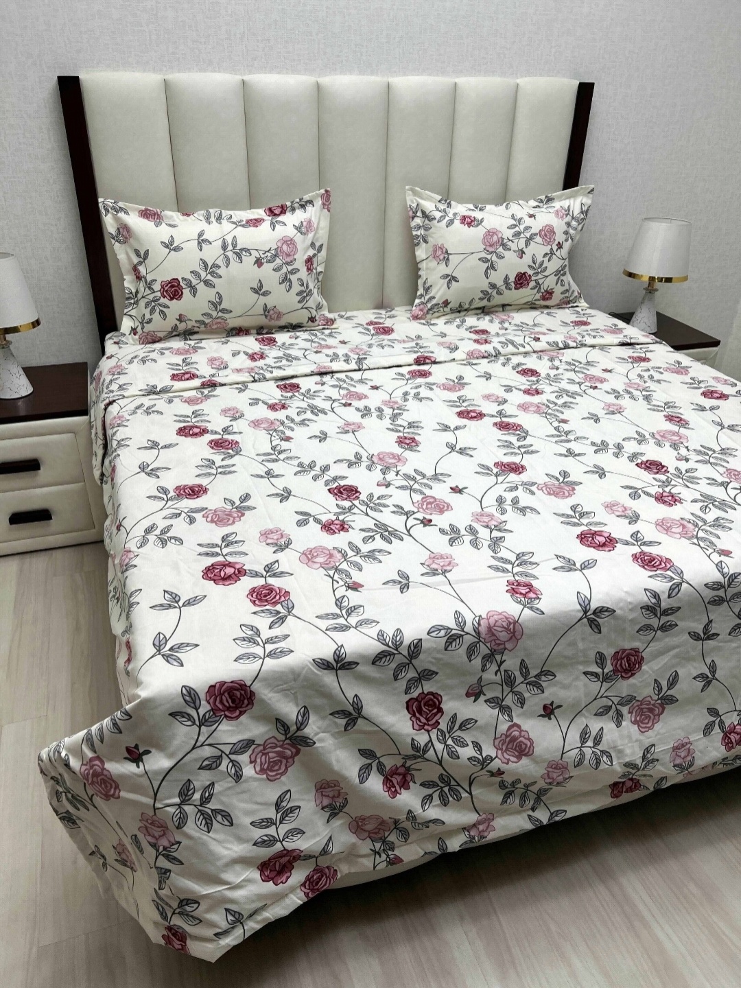 

Pure Decor White & Pink Floral Polycotton 4 Piece Double King Superfine Bedding Set