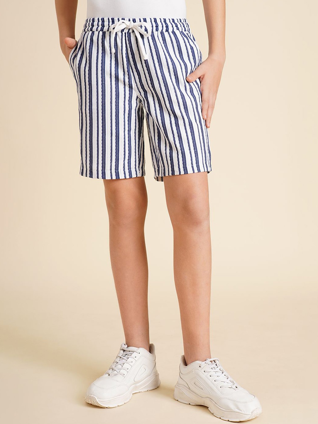 

Jack & Jones Junior Boys Striped Regular Fit Short, Blue