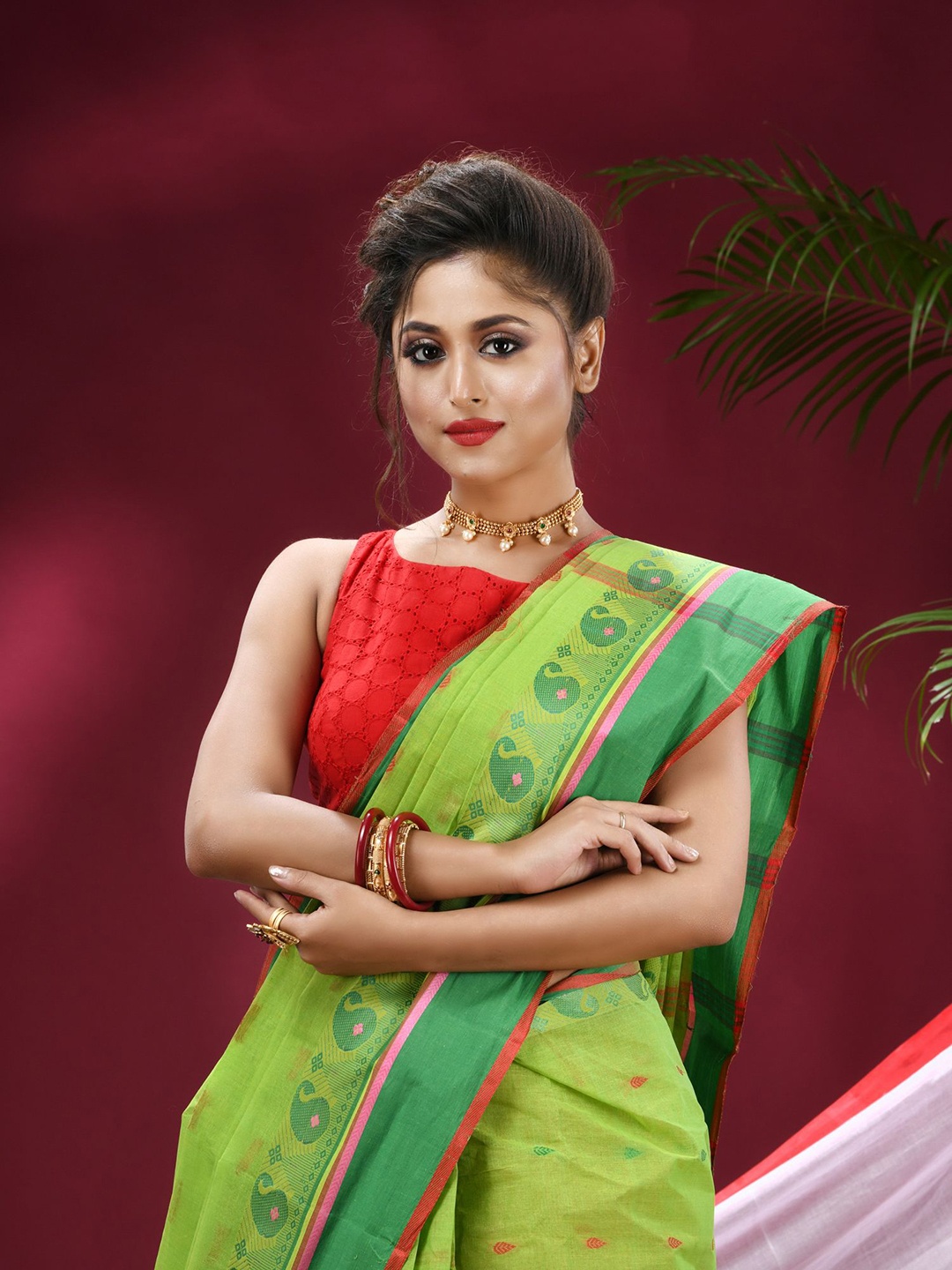 

TANTLOOM Woven Design Pure Cotton Taant Saree, Green