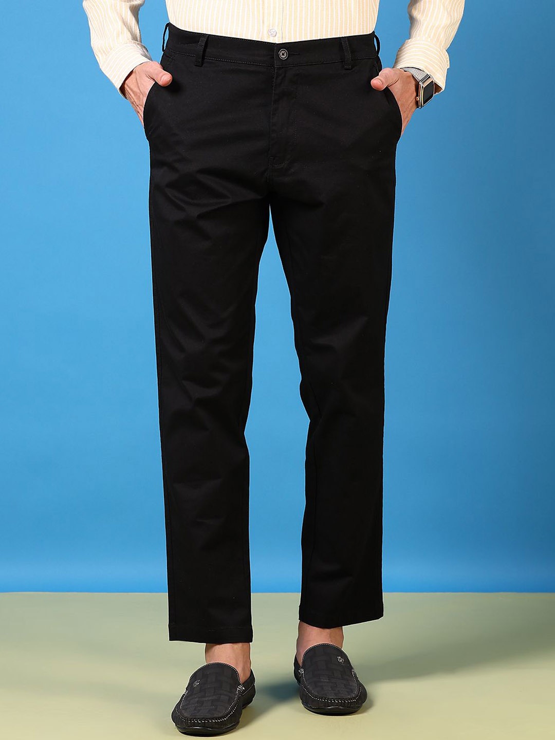 

V-Mart Men Solid Chinos Regular Fit Trousers, Black