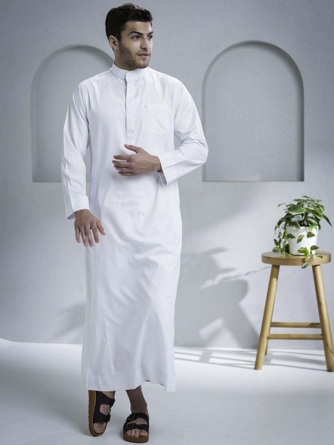 

MASHROO Yoke Design Mandarin Collar A-Line Kurta, White