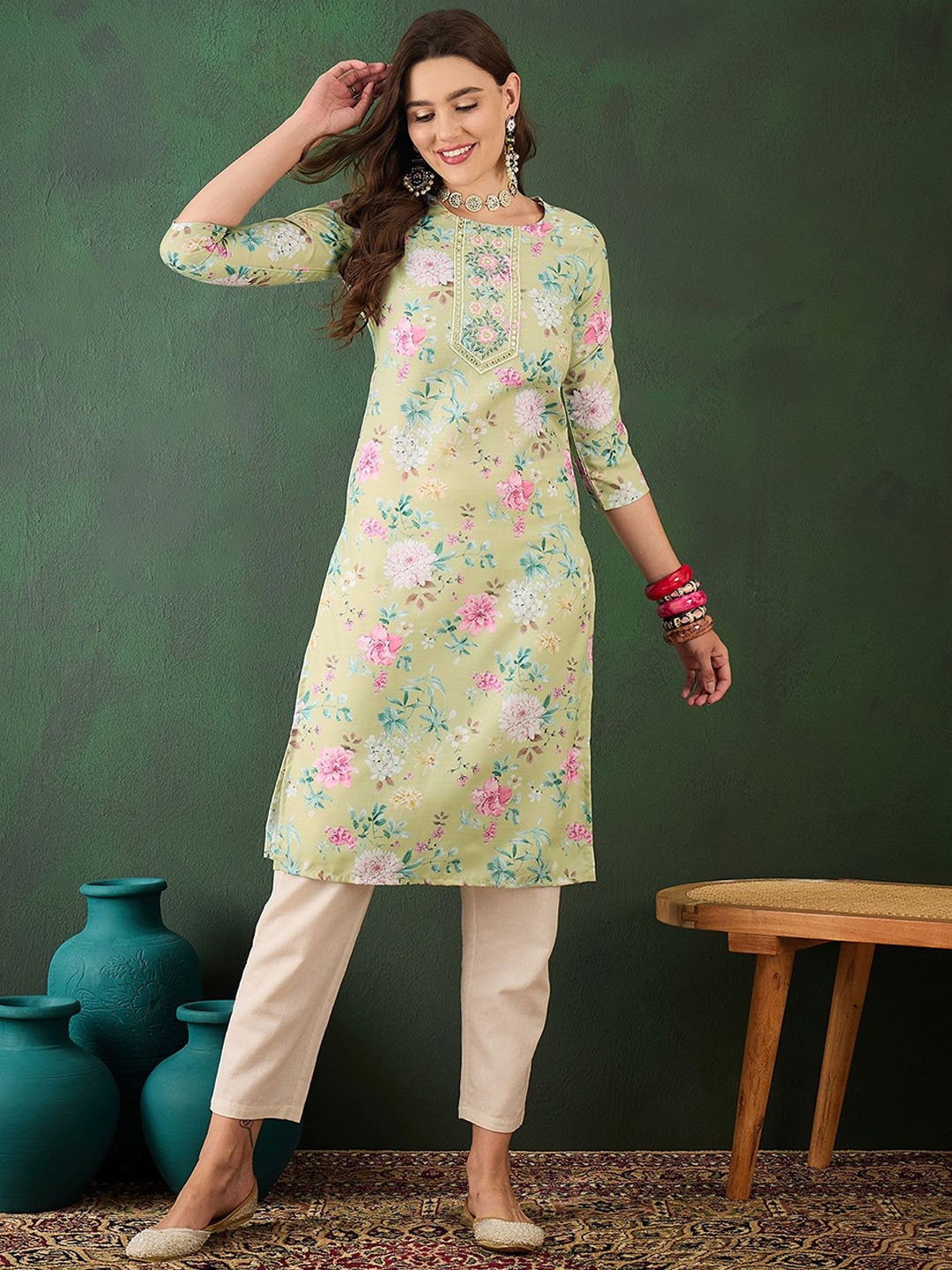 

Sangria Floral Printed Thread Work Kurta, Green