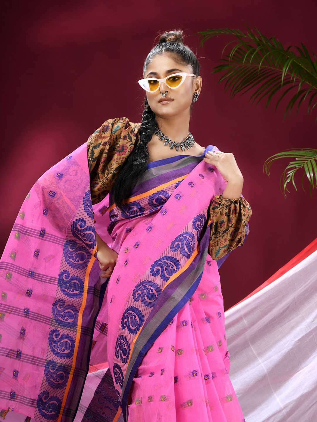 

TANTLOOM Woven Design Paisley Pure Cotton Saree, Pink