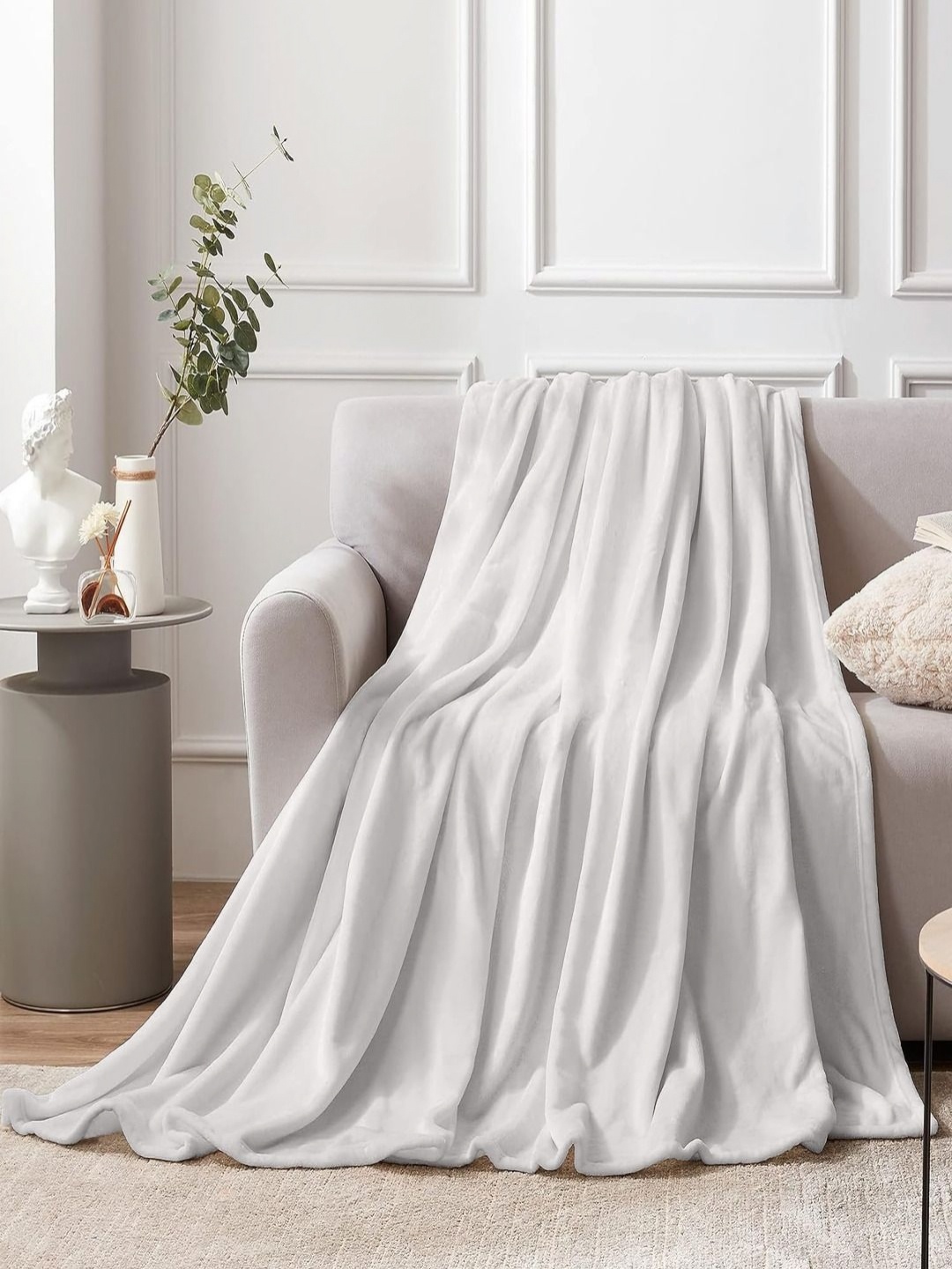 

Aapno Rajasthan Grey Microfibre AC Room Single Bed Blanket