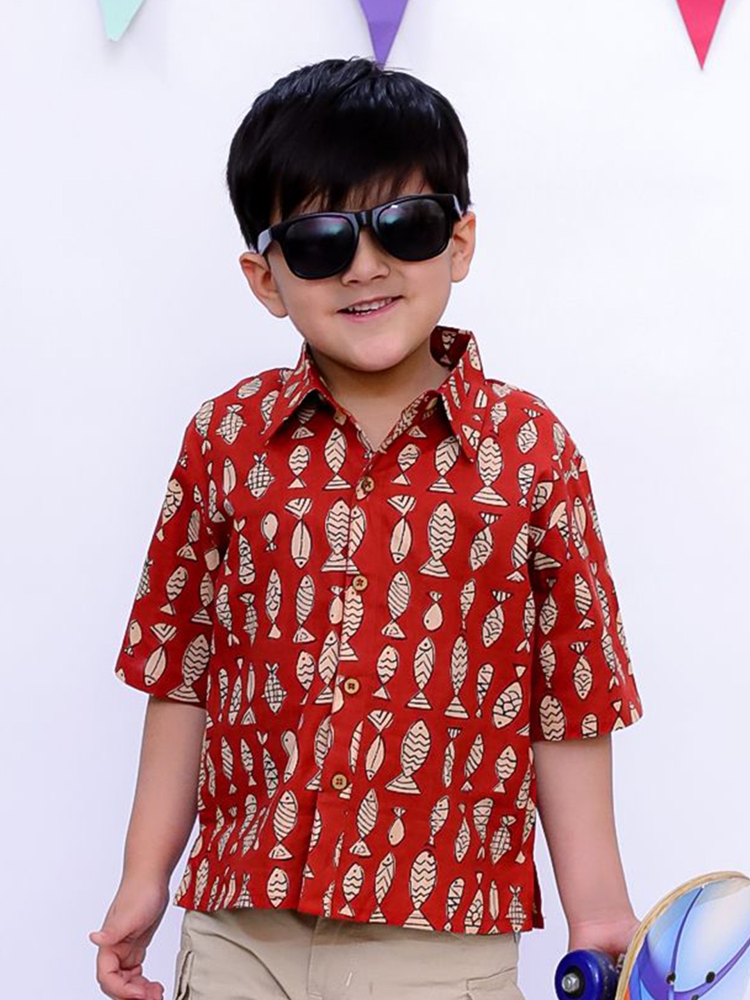 

BownBee Boys Spread Collar Graphic Printed Cotton Casual Shirt, Red