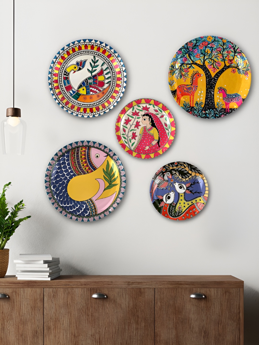 

Homscape Assorted 5 Pieces Madhubani Art Ceramic Wall Plates