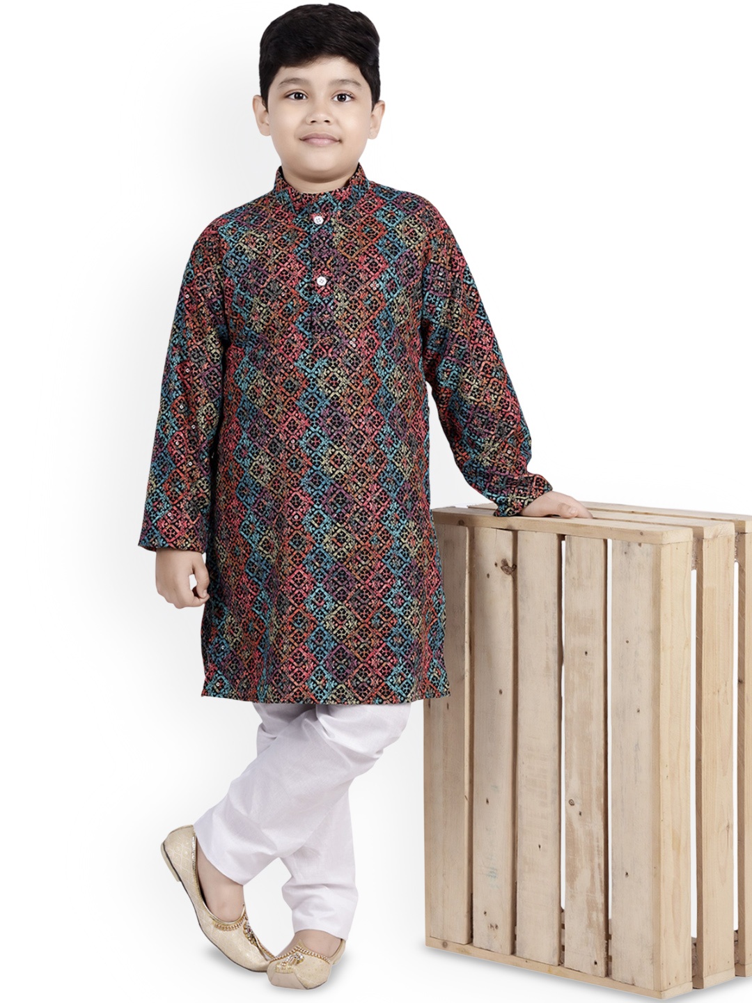 

BAESD Boys Ethnic Motifs Embroidered Mandarin Collar Kurta With Pyjama, Red