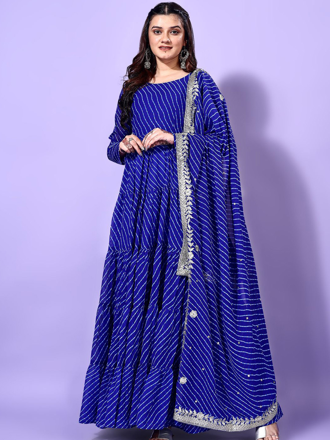 

Fashionuma Women Leheriya Printed Regular Kurta with Pyjamas & With Dupatta, Blue