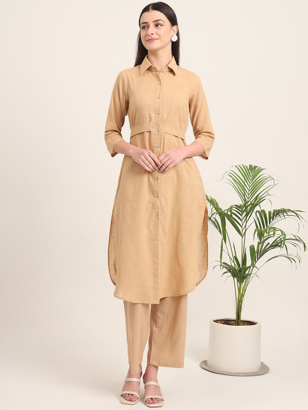 

Thevasa Pure Cotton Shirt Collar Kurta With Trousers, Beige