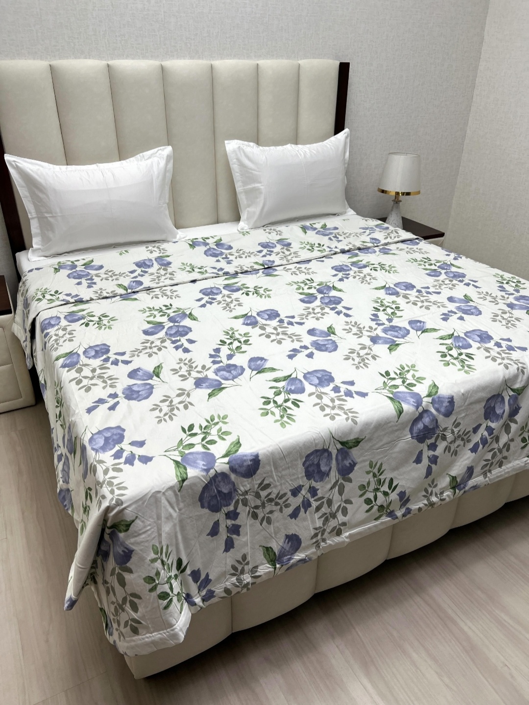 

Pure Decor Comfy White & White Floral 350 GSM Microfiber King Size Bed Comforter