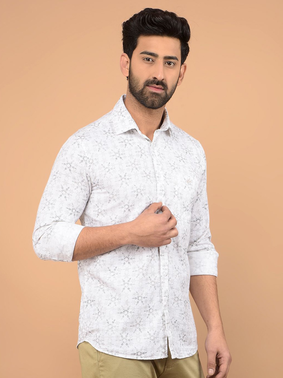 

Crimsoune Club Men Classic Slim Fit Spread Collar Abstract Printed Cotton Casual Shirt, White