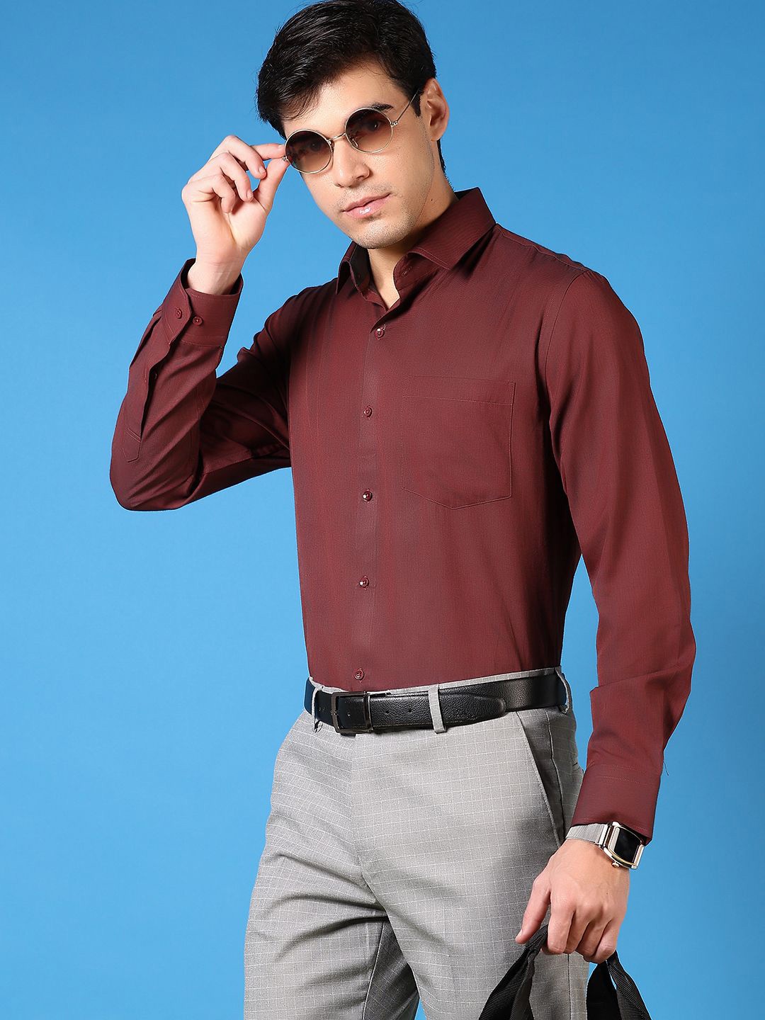 

V-Mart Men Slim Fit Spread Collar Solid Cotton Formal Shirt, Maroon