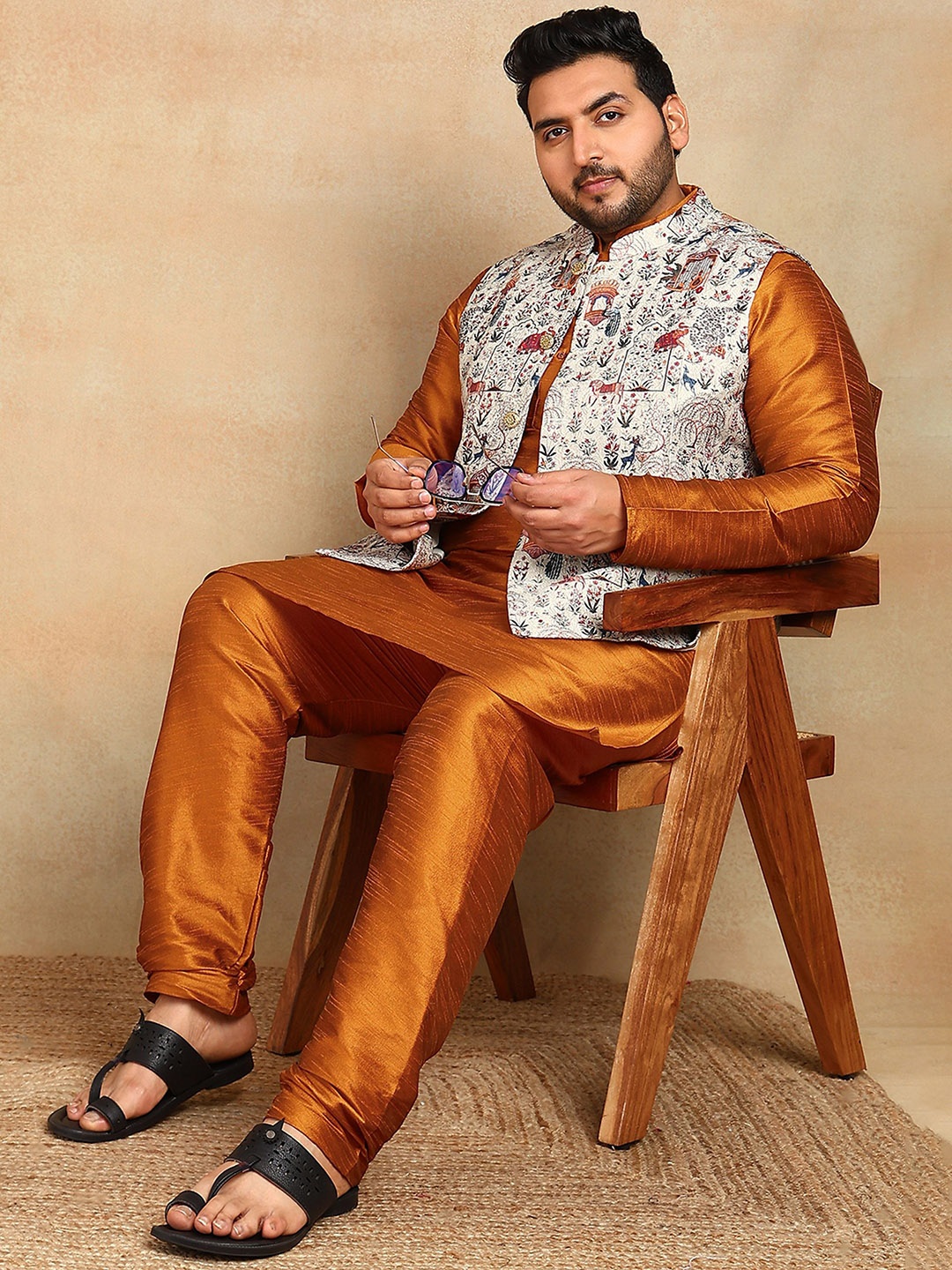 

Sztori Men Printed Brocade Nehru Jackets, Beige