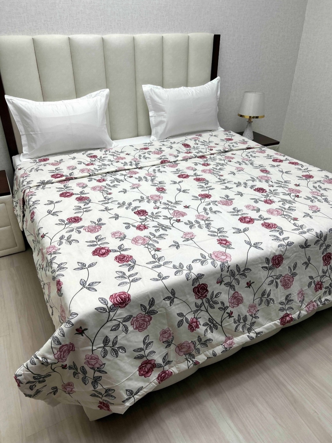 

Pure Decor Comfy White Floral Printed 350 GSM Microfiber AC Room Double King Bed Comforter