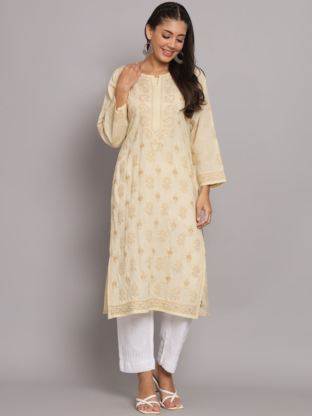 

PARAMOUNT CHIKAN Ethnic Motifs Lucknowi Chikankari Notch Neck Straight Kurta, Beige