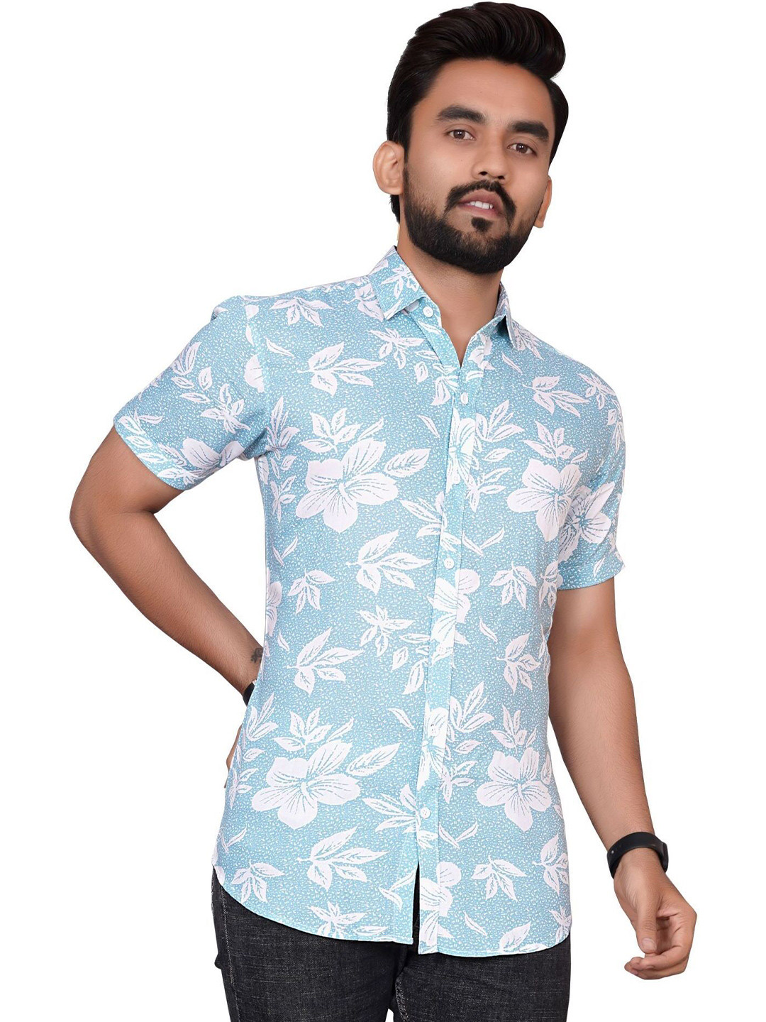 

Metronaut Men Regular Fit Spread Collar Floral Printed Casual Shirt, Turquoise blue
