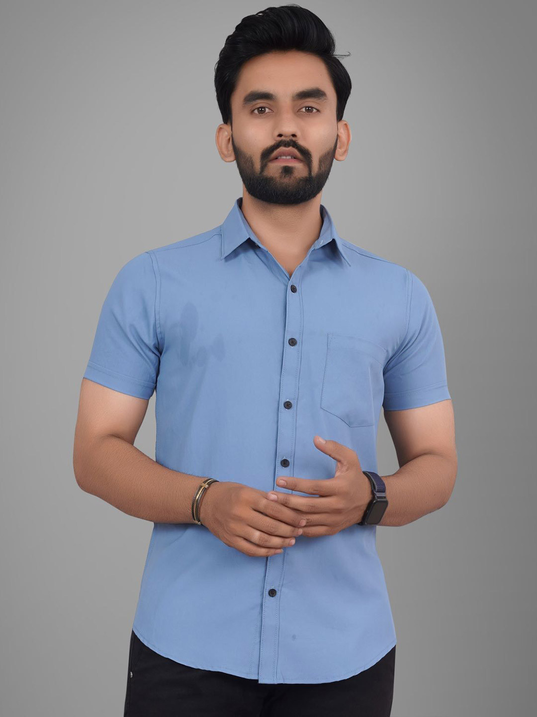 

Metronaut Men Regular Fit Spread Collar Solid Cotton Casual Shirt, Blue