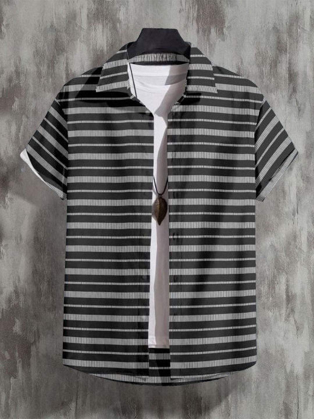 

iCome Men Spread Collar Horizontal Striped Casual Shirt, Black