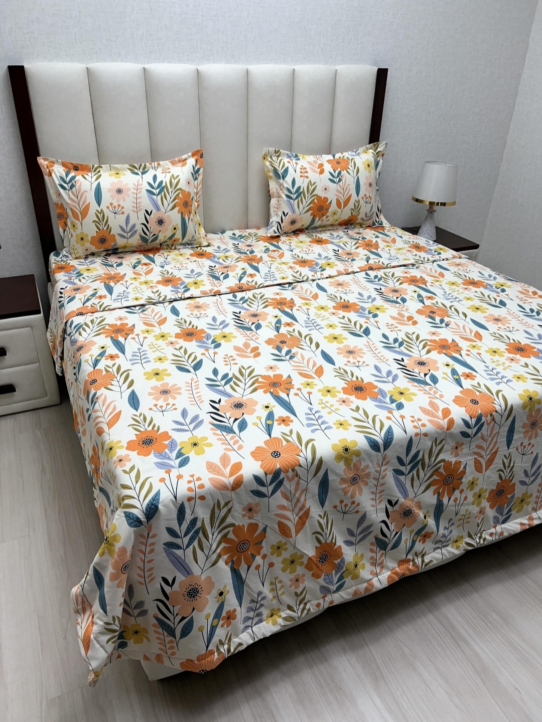 

Pure Decor White And Orange Floral Printed Double King Superfine Bedding Set