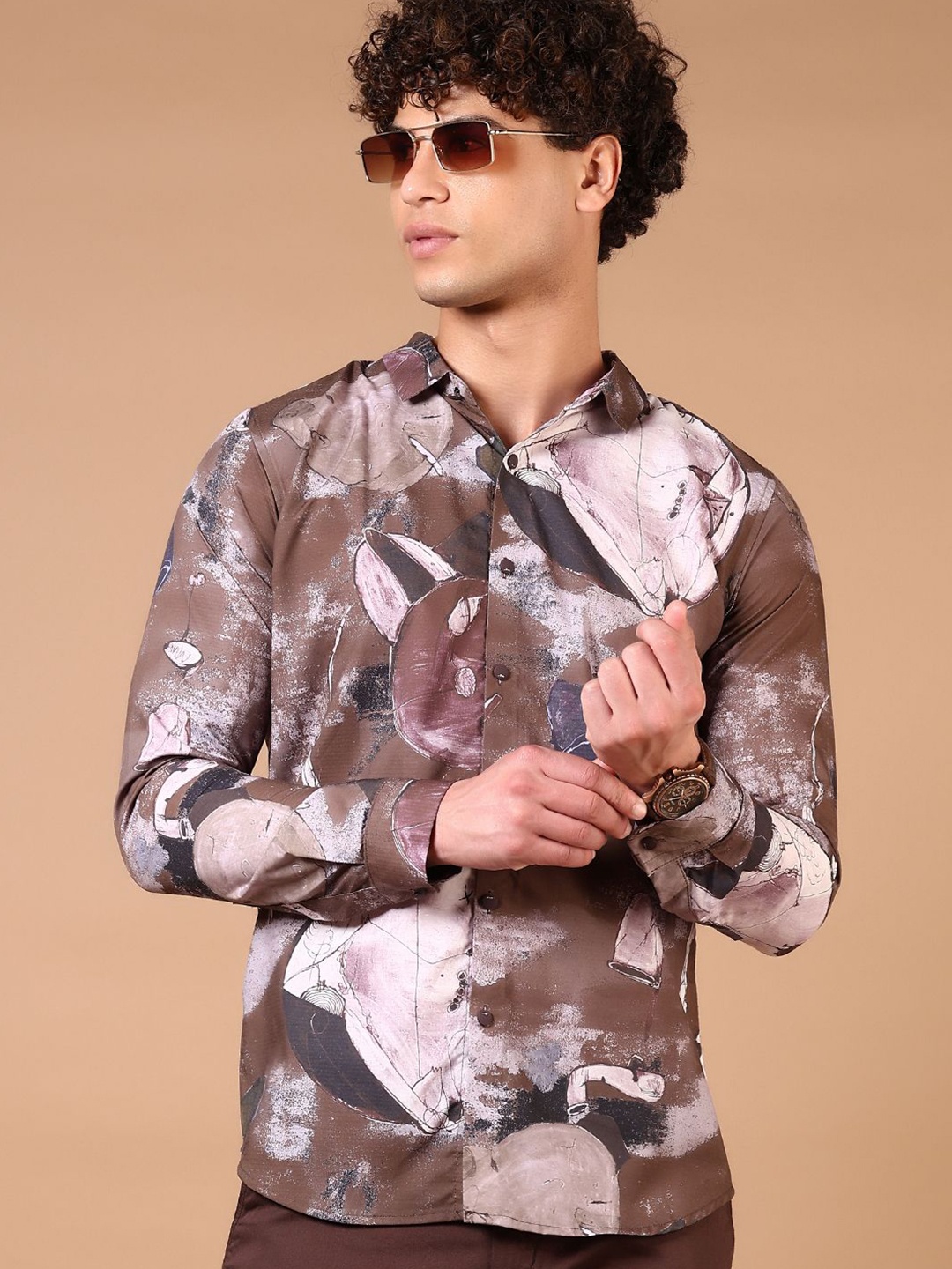 

V-Mart Men Spread Collar Abstract Printed Cotton Casual Shirt, Brown