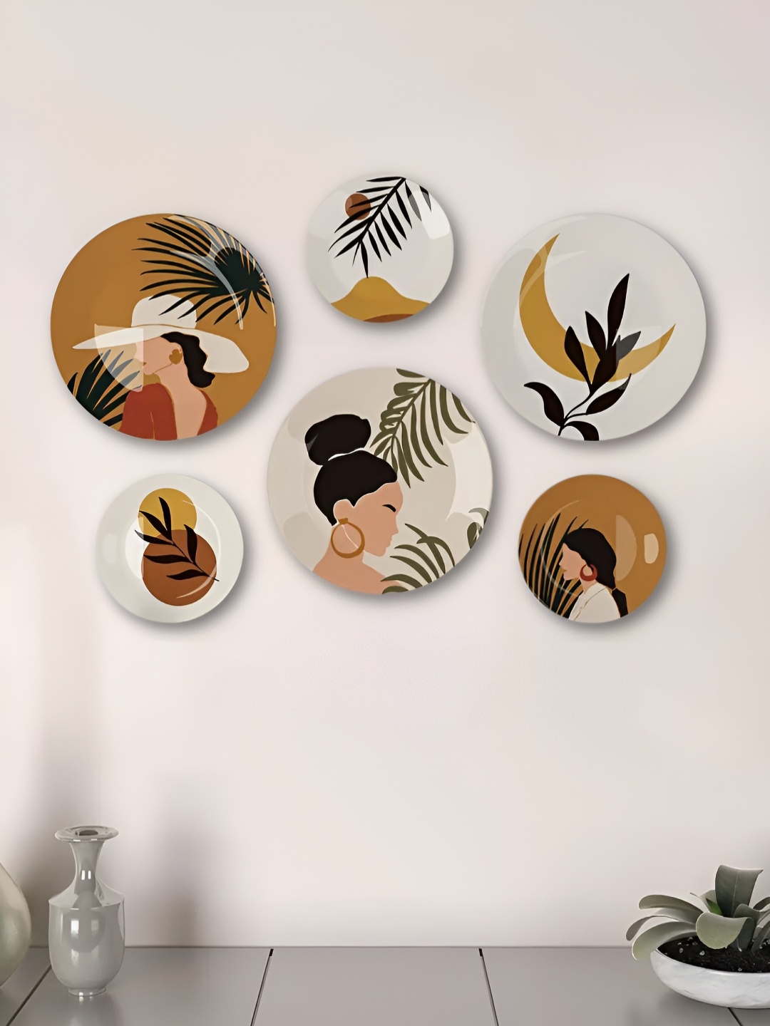 

Homscape Set Of 6 Brown & White Printed Ceramic Wall Plates