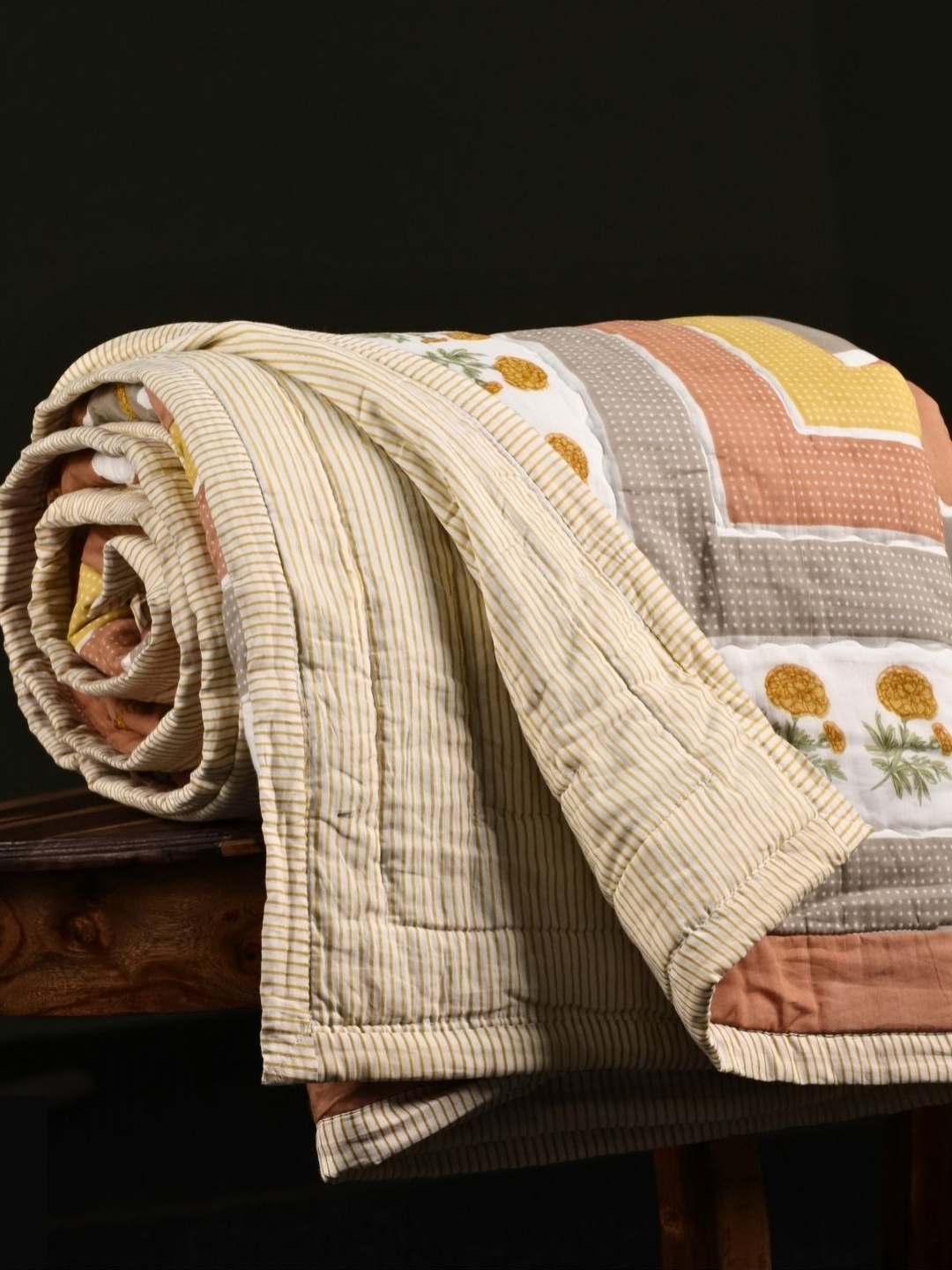 

Peepul Tree Teal Ethnic Motifs Printed 300 GSM Cotton AC Room Double Queen Bed Quilt