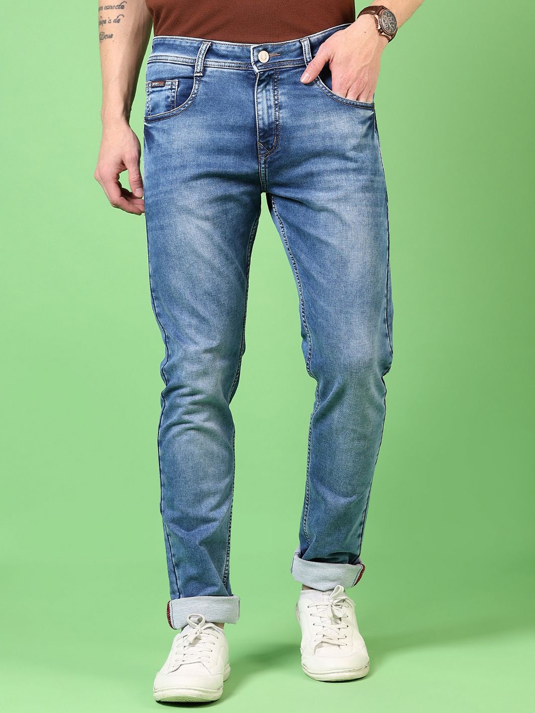 

V-Mart Men Regular Fit Mid-Rise Light Fade Jeans, Blue
