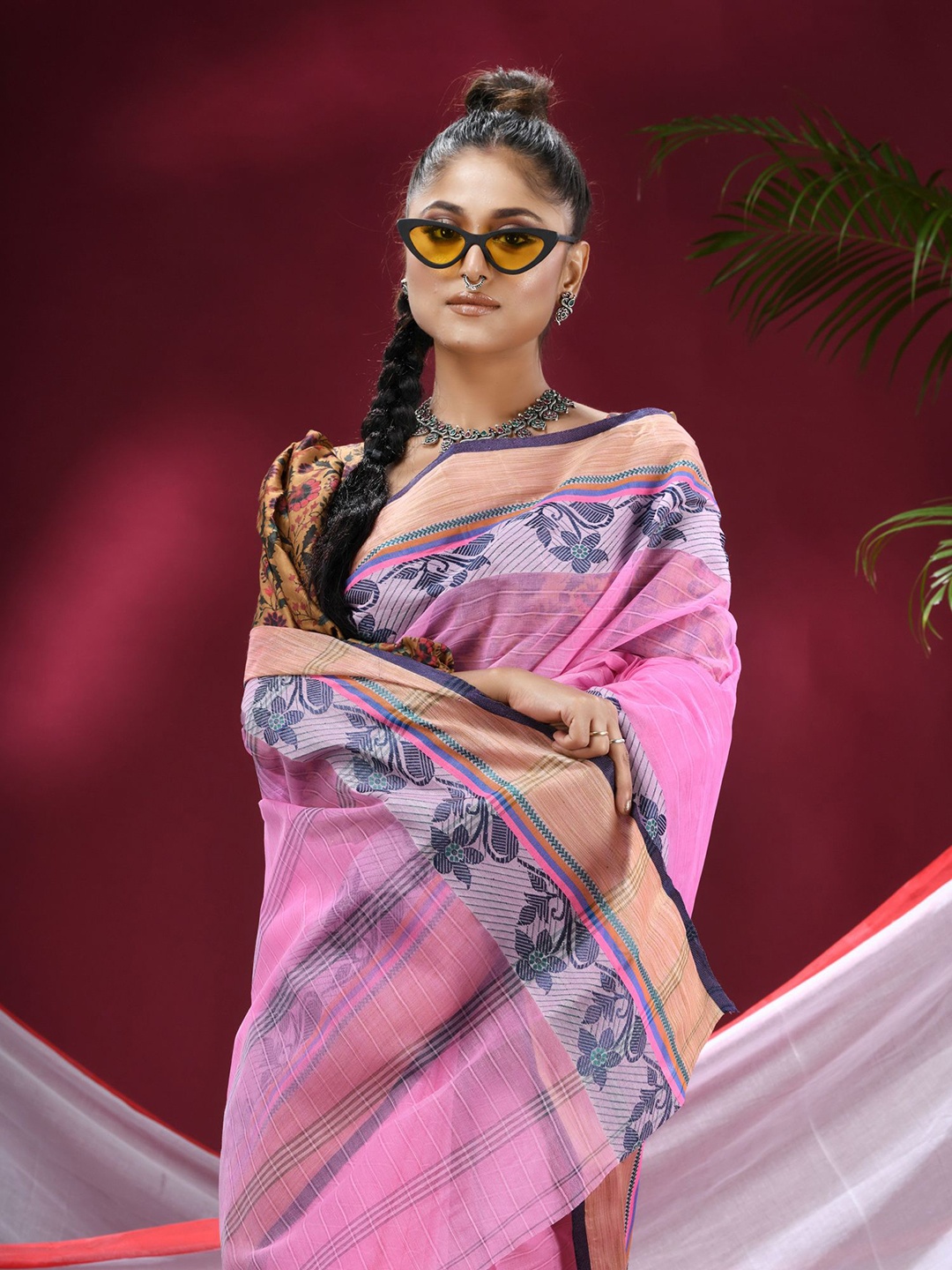 

TANTLOOM Woven Design Pure Cotton Taant Saree, Pink