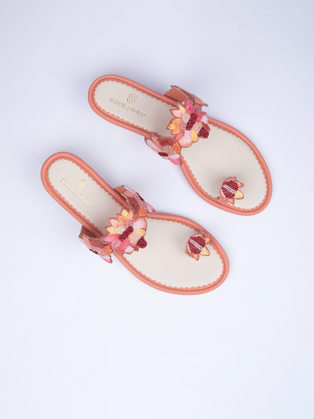 

Schon Zapato Women Floral cham kolhapuri Block Heel Sandals, Beige