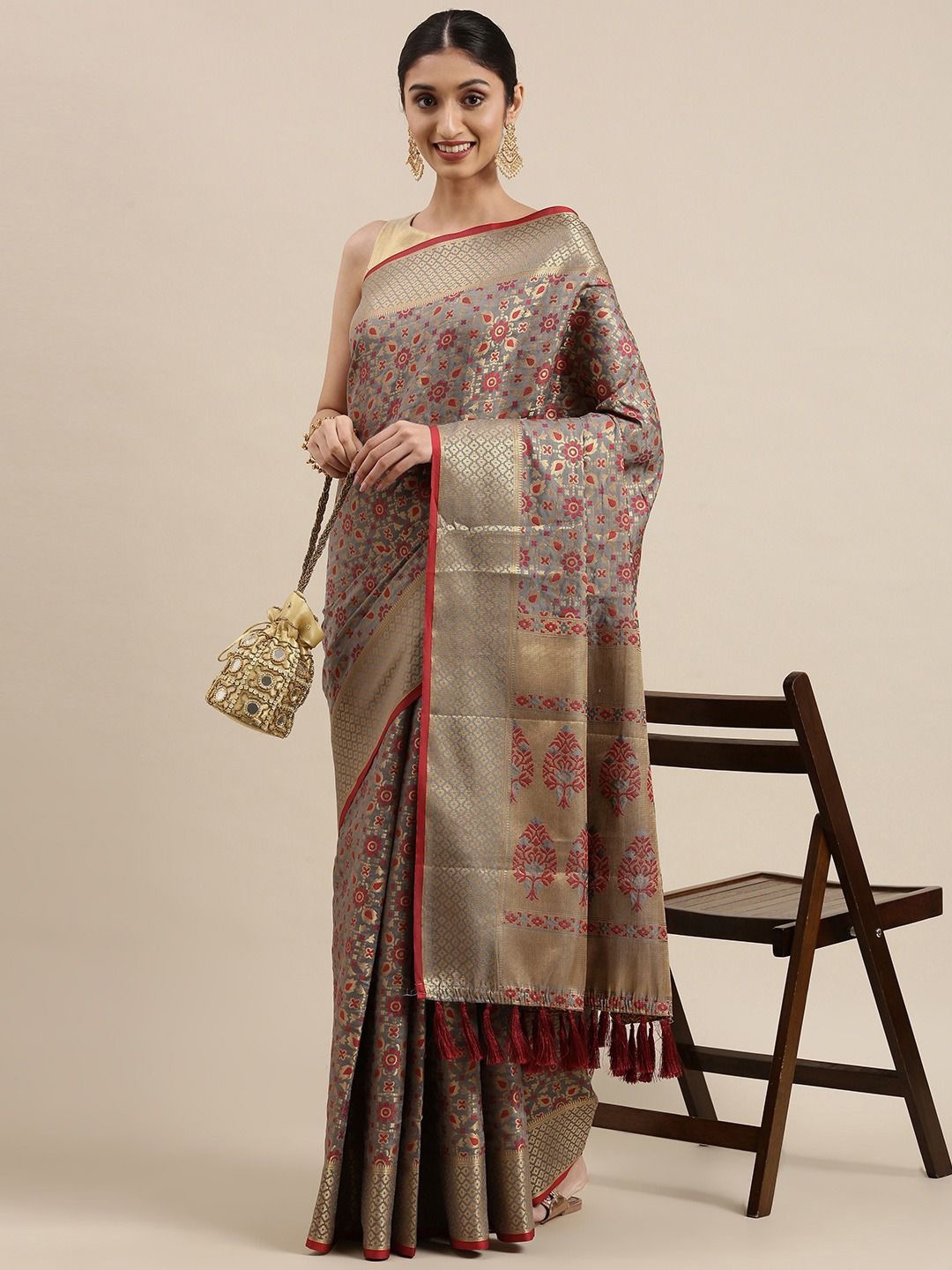 

DIVASTRI Floral Woven Design Zari Patola Saree, Grey