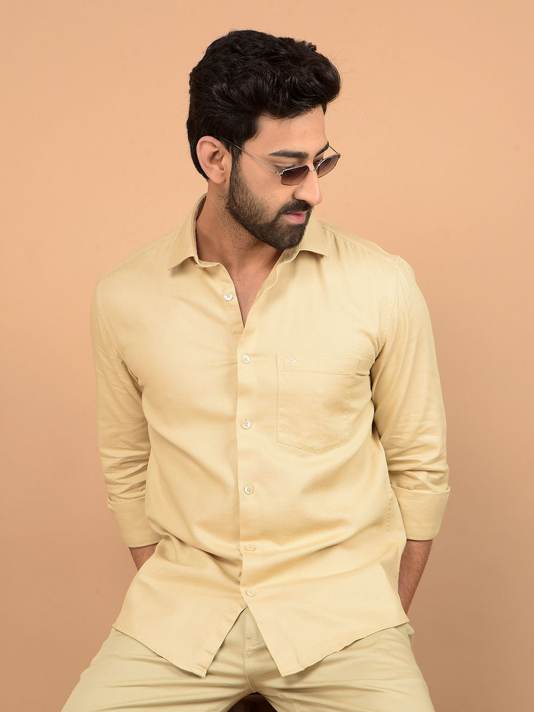 

Crimsoune Club Men Classic Slim Fit Spread Collar Textured Cotton Casual Shirt, Yellow