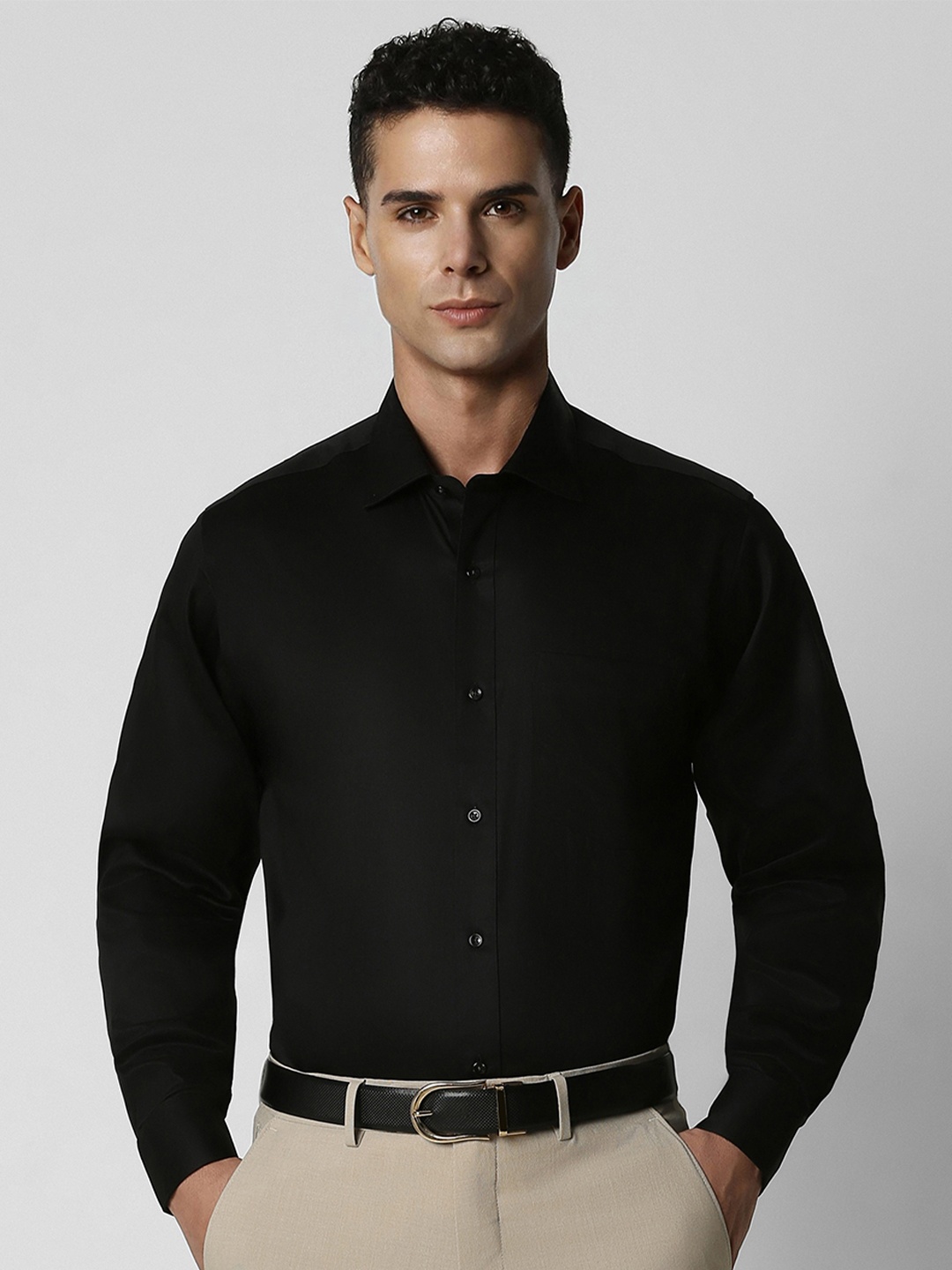 

Van Heusen Custom Satin Finish Pure Cotton Formal Shirt, Black