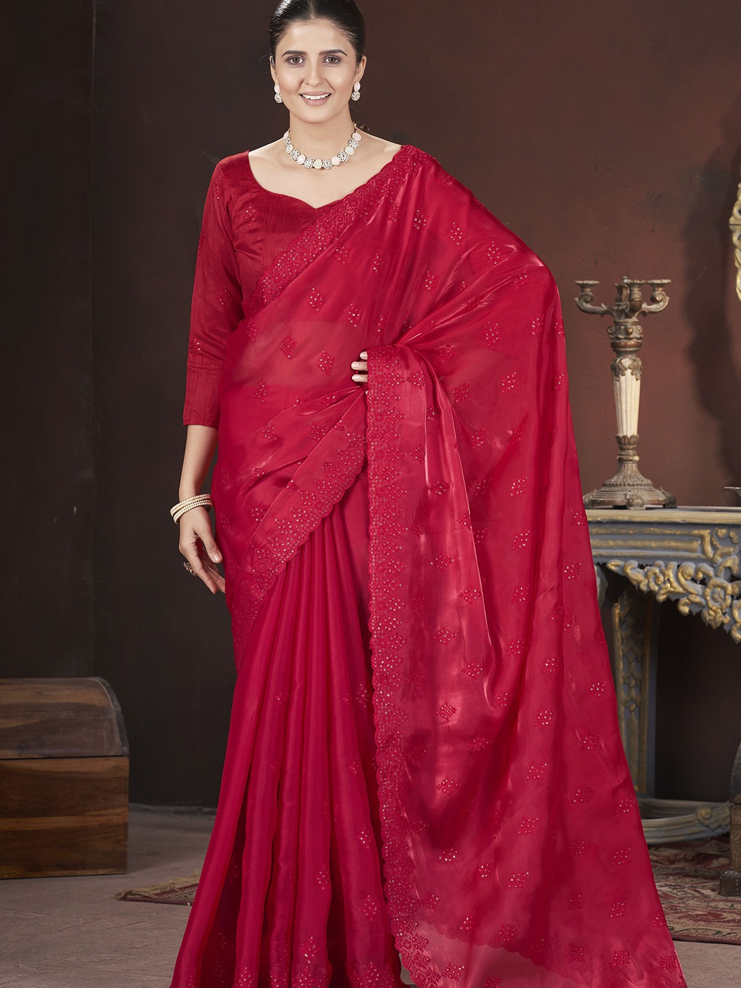 

Vintro Embellished Pure Silk Saree, Red