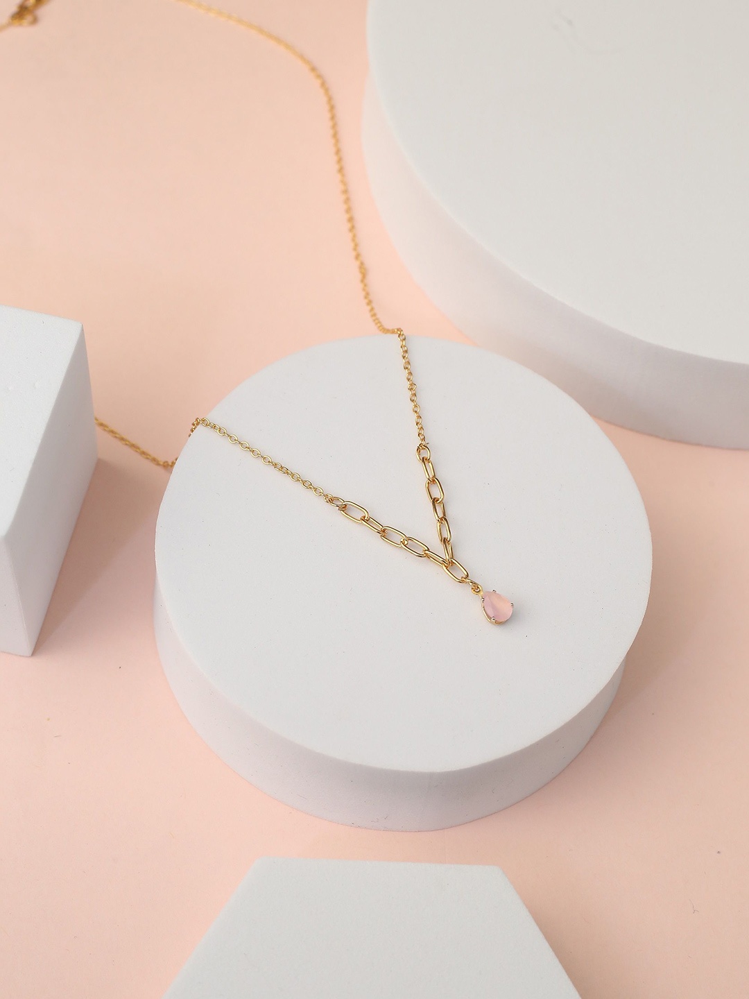 

Zabby Allen Gold-Plated Artificial Stones Studded Teardrop Shaped Pendant Chain