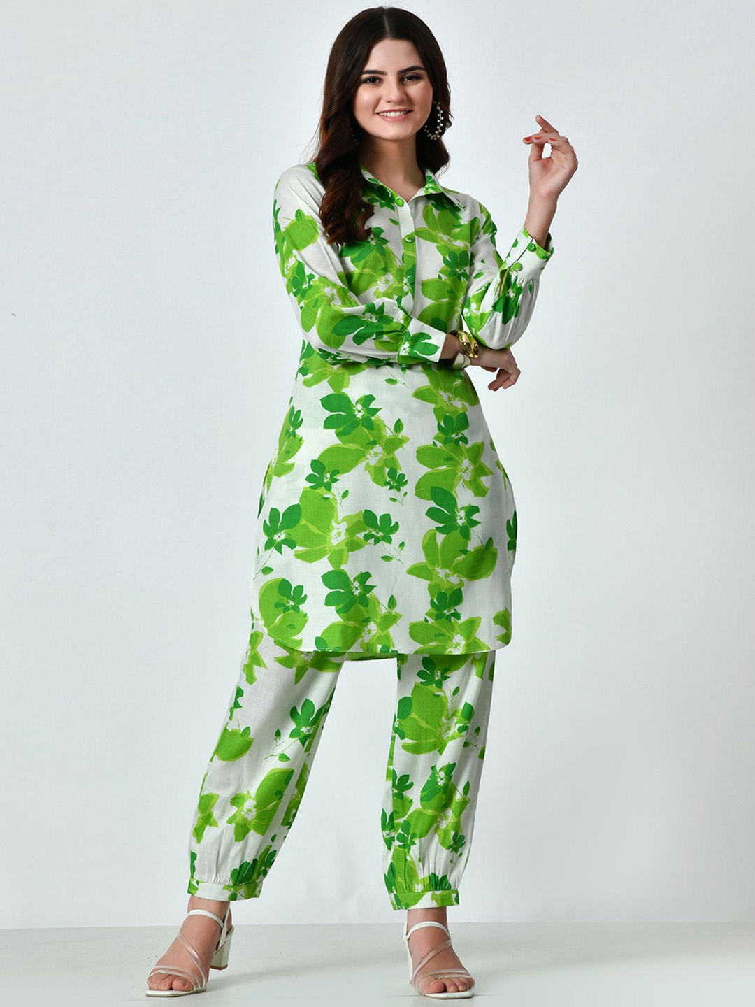 

VAPPSYAM Floral Printed Shirt Collar Organic Cotton Straight Kurta With Patiala, Green