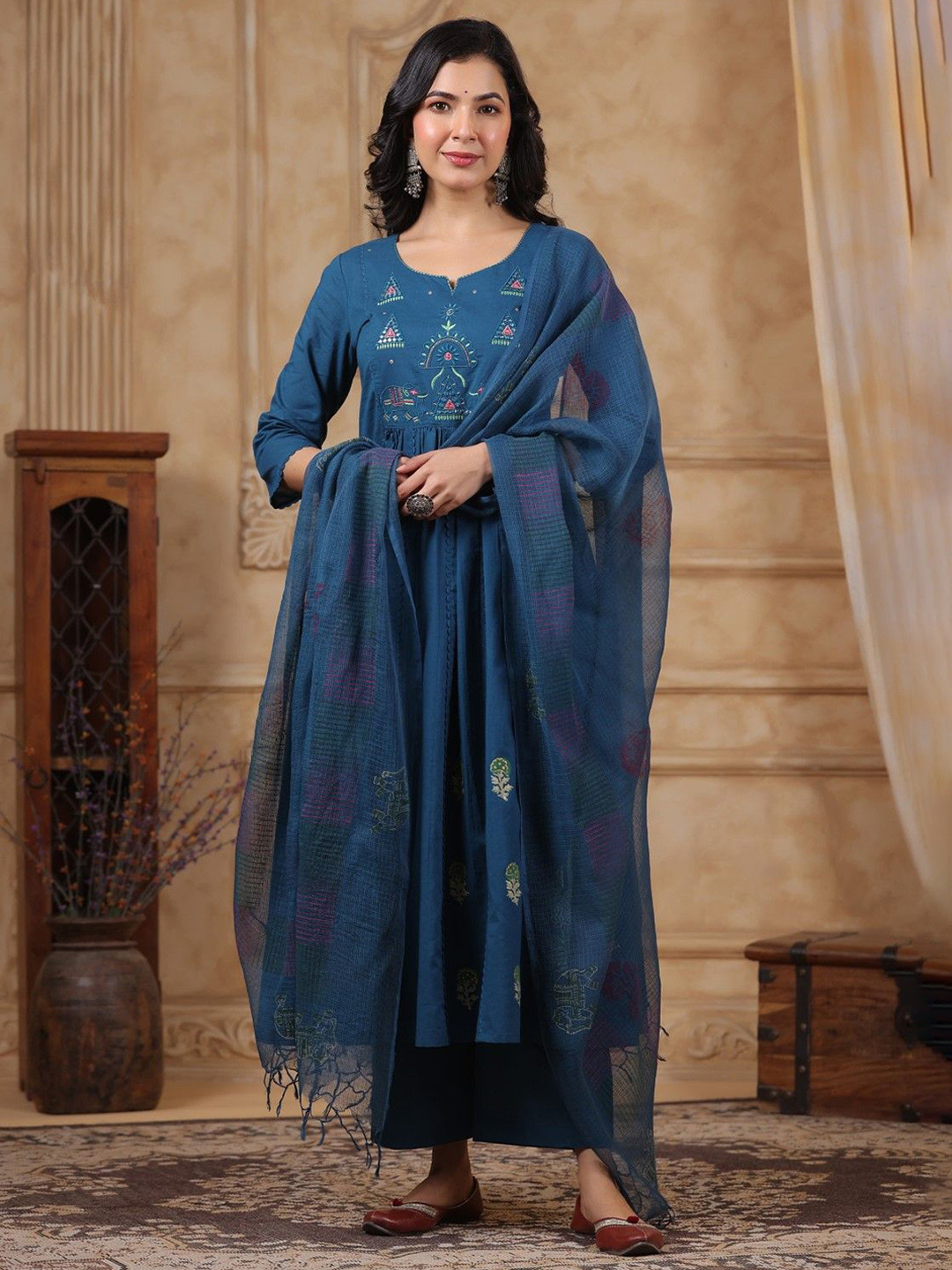 

AUTUMN LANE Floral Embroidered Notch Neck Pure Cotton Kurta With Palazzo And Dupatta, Blue