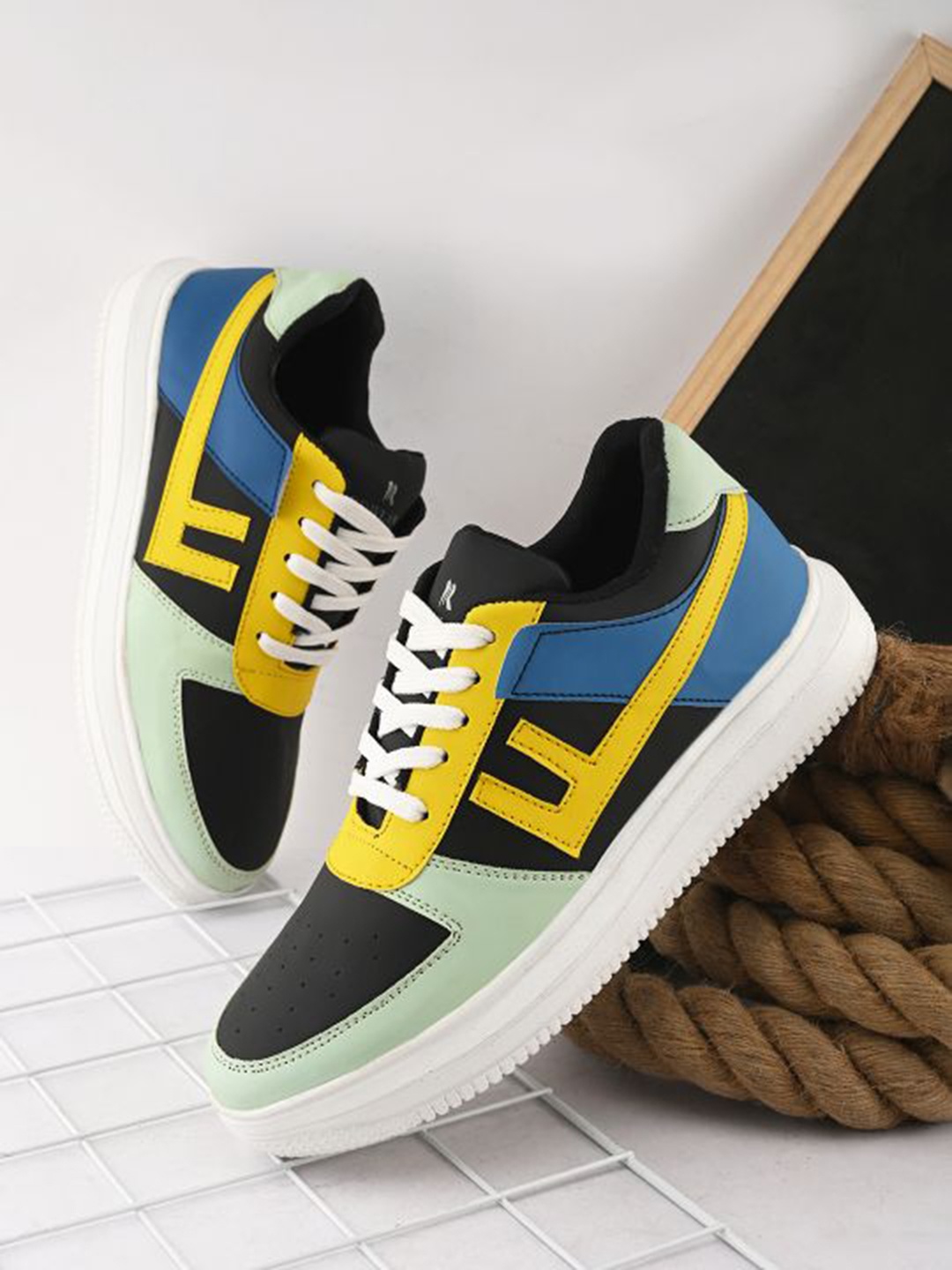 

Rowlans Men Colourblocked Lace-Ups Sneakers, Green