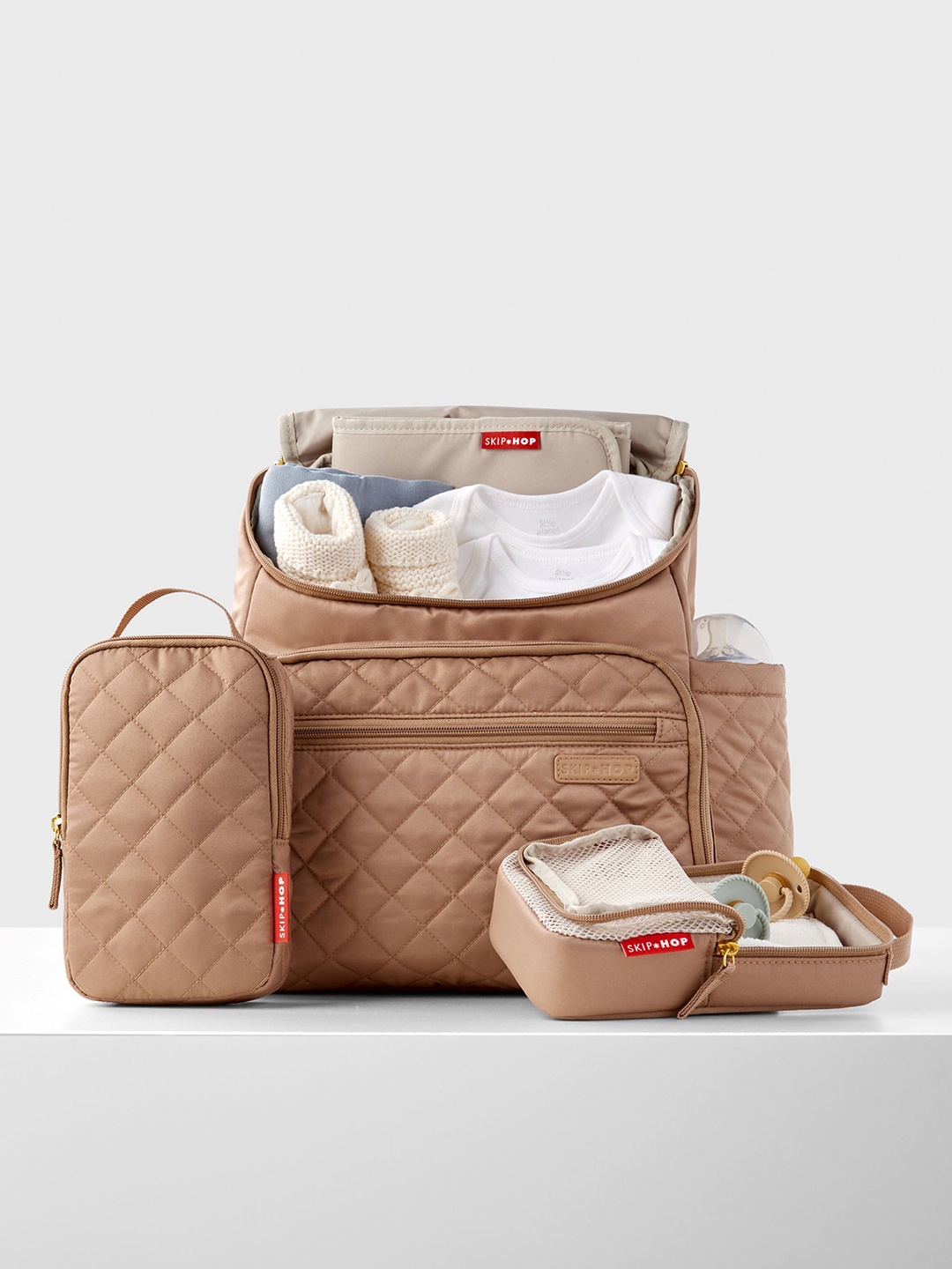 

SKIP HOP Forma Quilted Lightweight Diaper Backpack, Camel brown