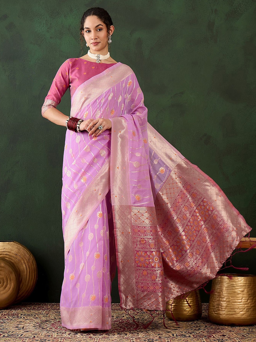 

MANVAA Ethnic Motifs Woven Design Zari Banarasi Saree, Lavender