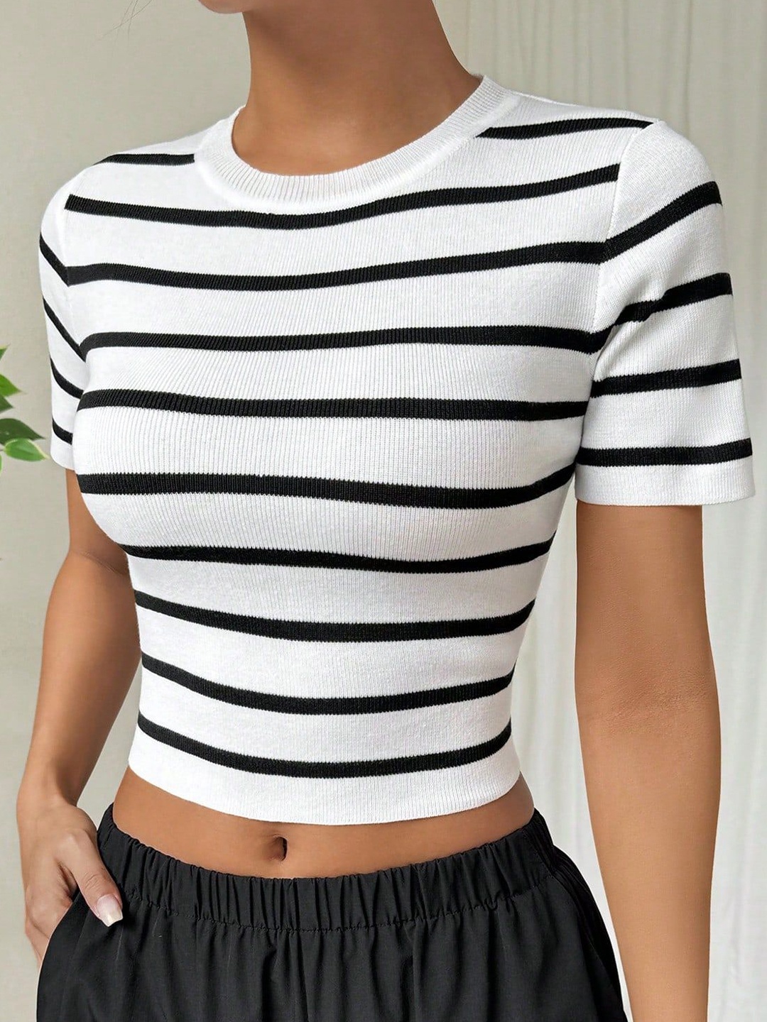 

CORSICA Striped Round Neck Fitted Crop Top, White
