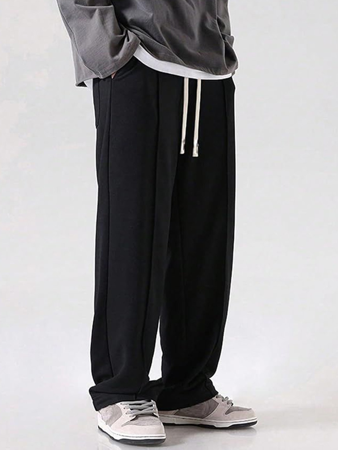 

MACK JONNEY Men Relaxed Fit Cotton Mid-Rise Track Pant, Black