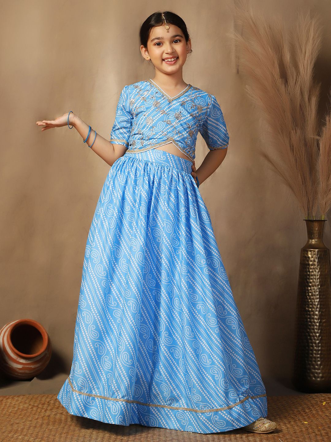 

Sangria Girls Bandhani Printed Short Sleeves Lehenga Choli, Blue