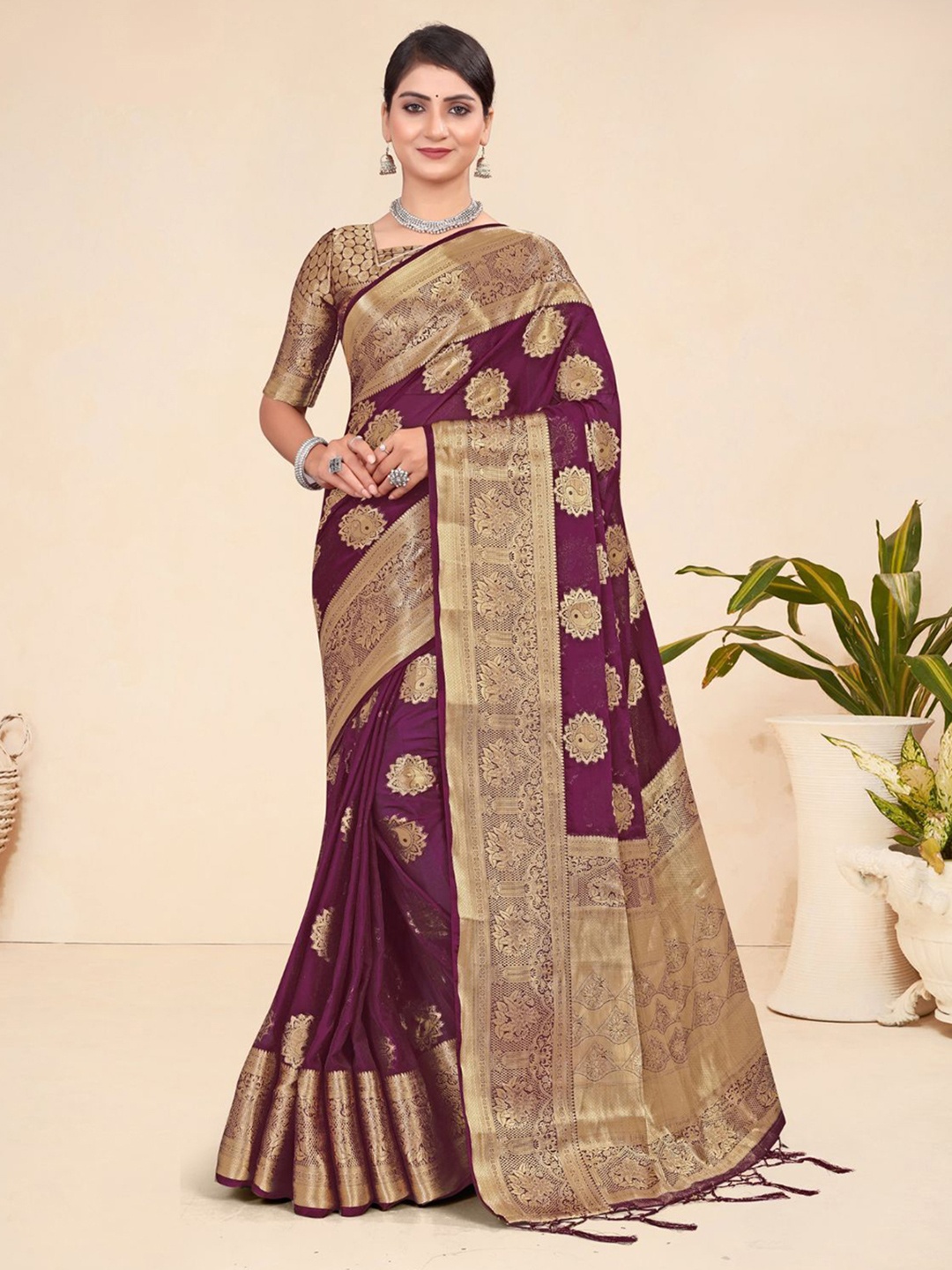 

ODETTE Wine Viscose Woven Saree With Unstitched Blouse, Burgundy