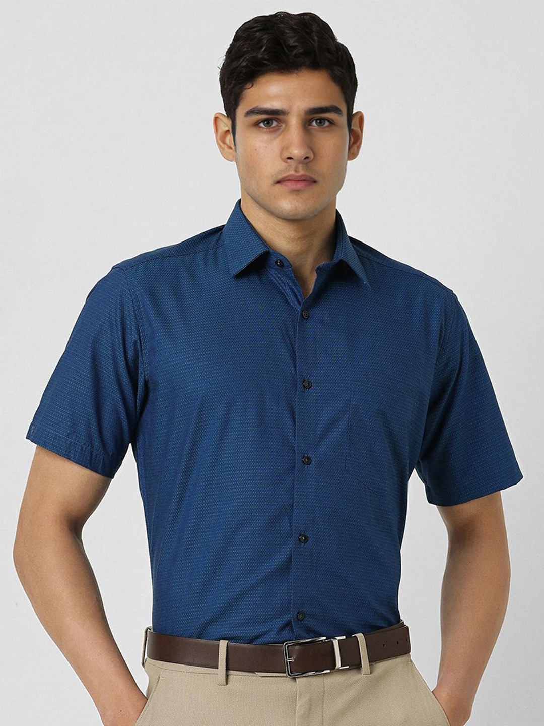

Van Heusen Men Regular Fit Spread Collar Textured Cotton Formal Shirt, Blue
