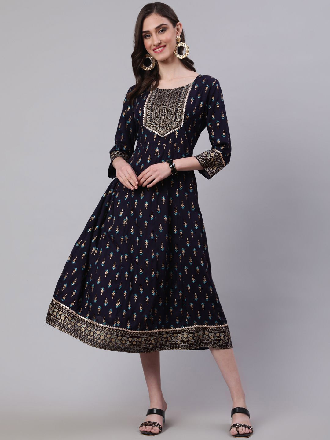 

Viharini Floral Printed Round Neck Anarkali Kurta, Navy blue