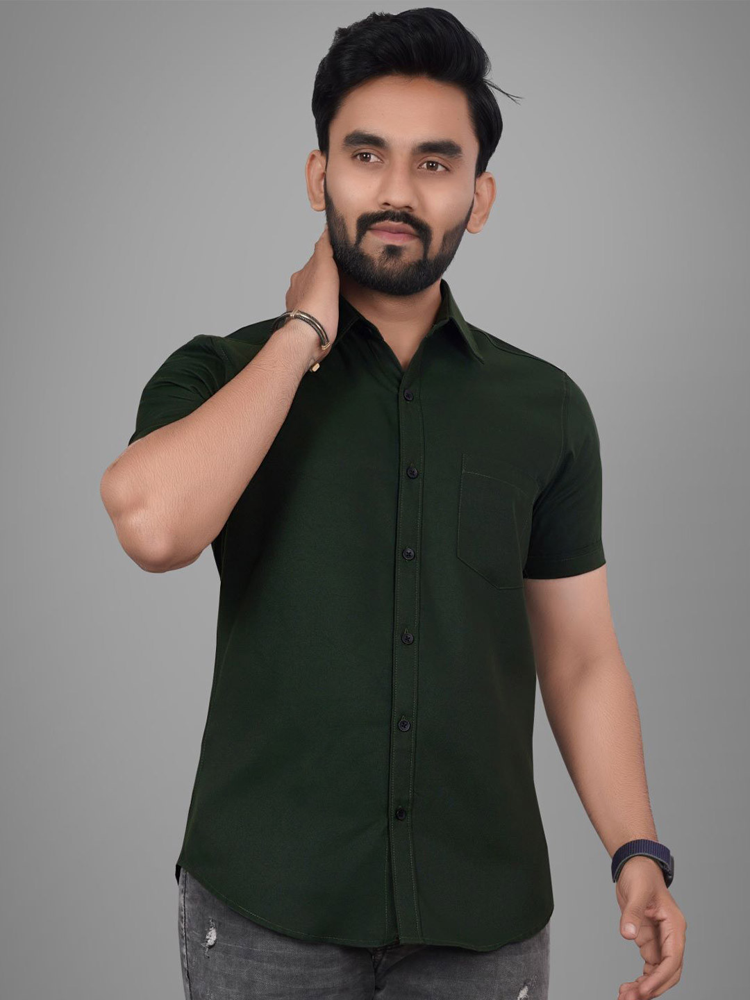 

Metronaut Men Regular Fit Spread Collar Solid Cotton Casual Shirt, Olive